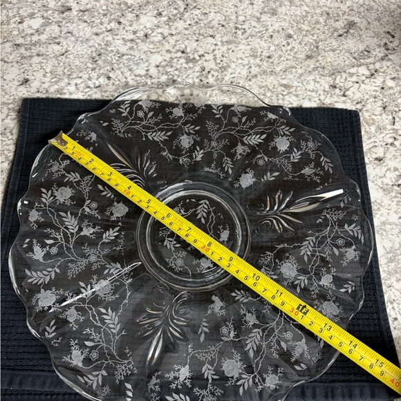 Fostoria CHINTZ CRYSTAL UPTURNED PLATE - Picture 3 of 7